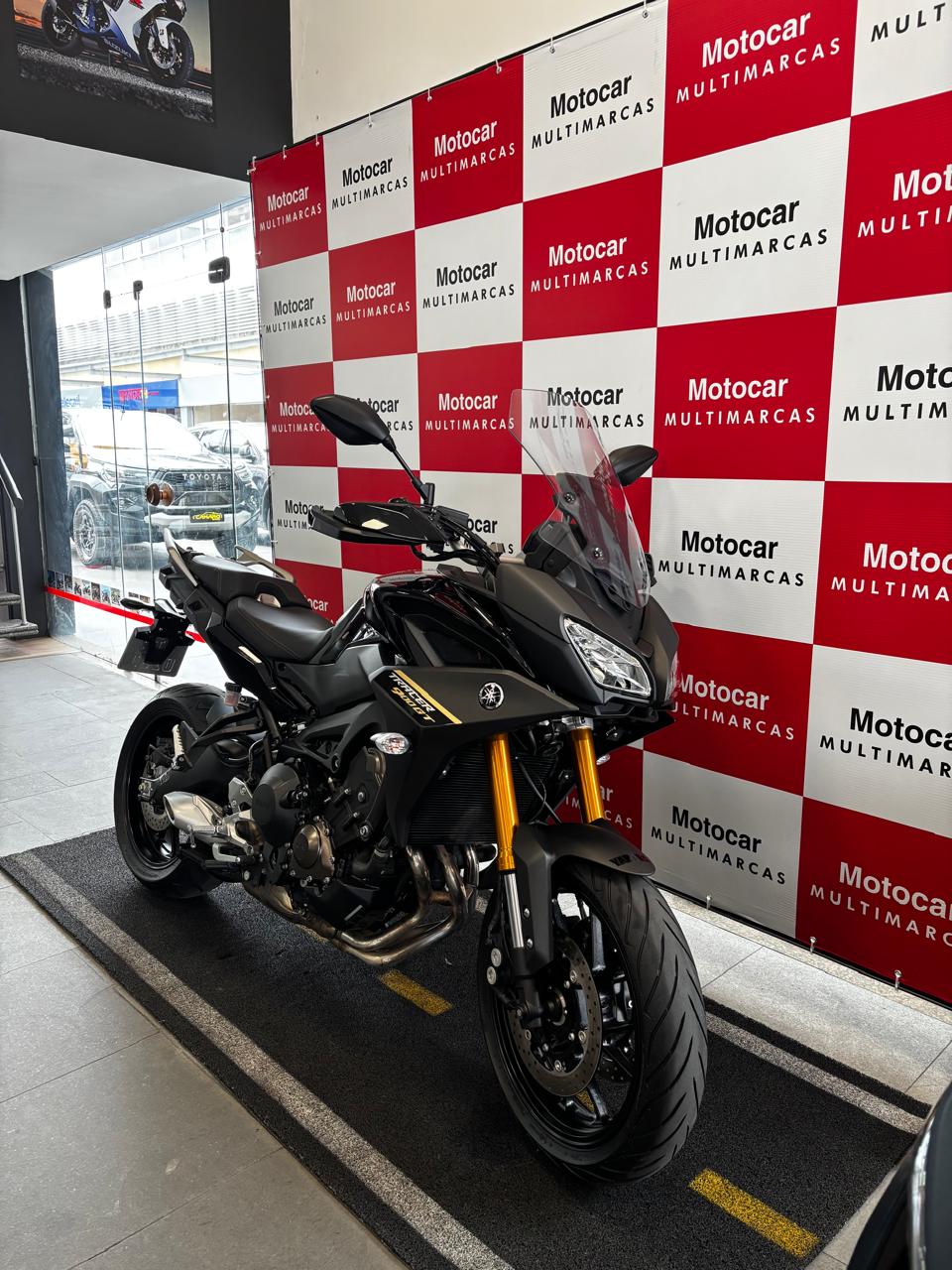 Moto usada yamaha mt 09 tracer 2024/2025 cor preta. seminova