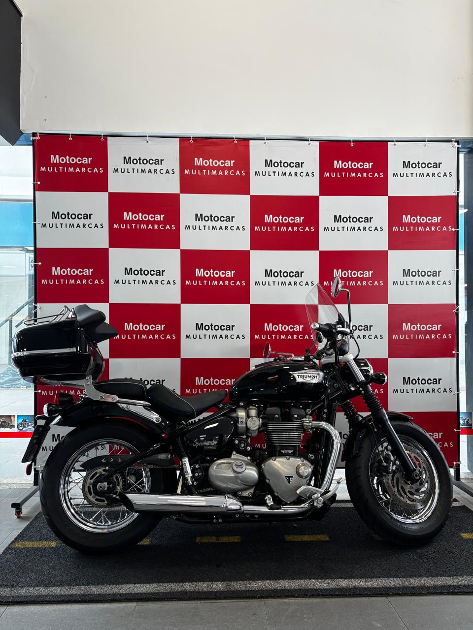 Triumph Bonneville Speedmaster 1200cc preta moto seminova. Moto usada